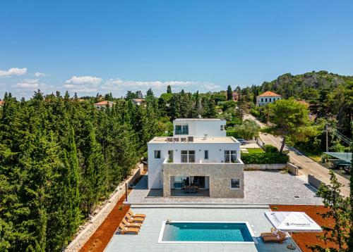 Villa Molaris - Accommodation - Donje Selo