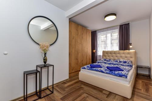 One-Bedroom Apartment image 4