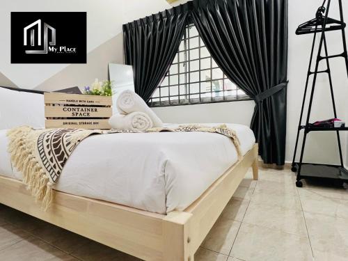 3 bedroom landed beside Jonker Taman Kota Laksamana 164B by Myplace 3 bedroom landed beside Jonker Taman Kota Laksamana 164B by Myplace