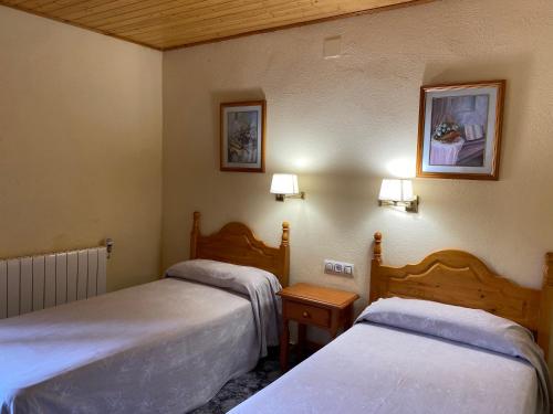 Hotel Rural Cal Amadeu Room Type - Twin Room with Terrace