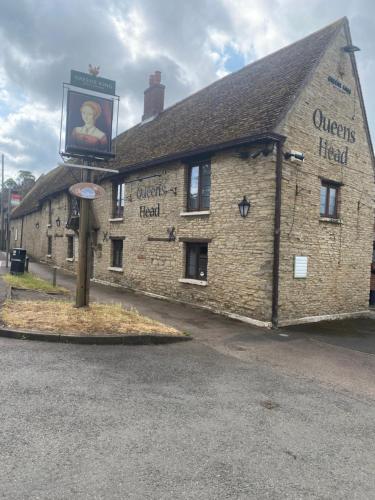 The Queens Head Inn