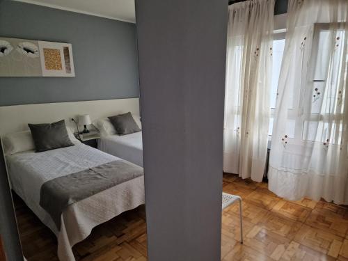 Quadruple Room with Private Bathroom image 8