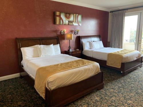 Book the Standard Queen Room Standard Queen Room