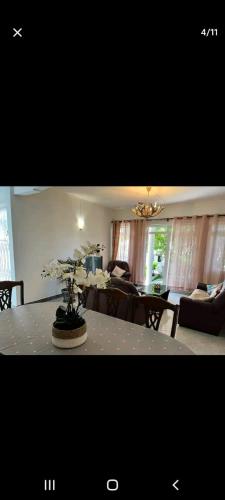 Superb 3 bedroom Villa - Tap to explore photos