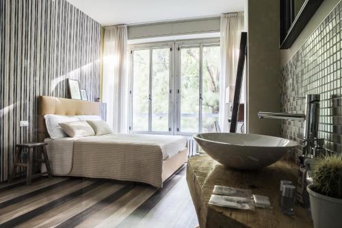 Serendipity Rooms - image 6
