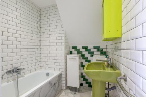 ห้องน้ำ, Calenzana Cinque - Appt avec piscine partagée (Calenzana Cinque - Appt avec piscine partagee) in กัลวี