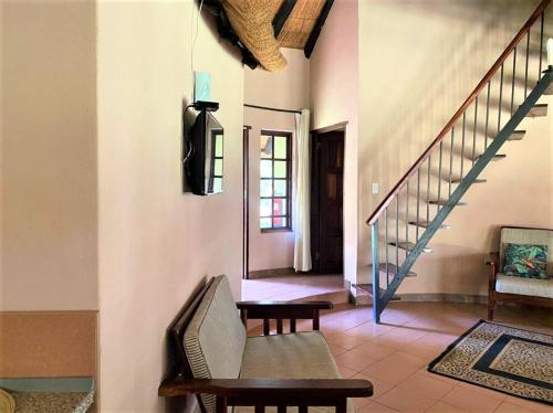 สิ่งอำนวยความสะดวก, Family Lodge in Natural African Bush - 2115 in บูลาวาโย