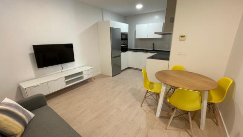 Txoko Loft Moncayo - Apartment - Tudela