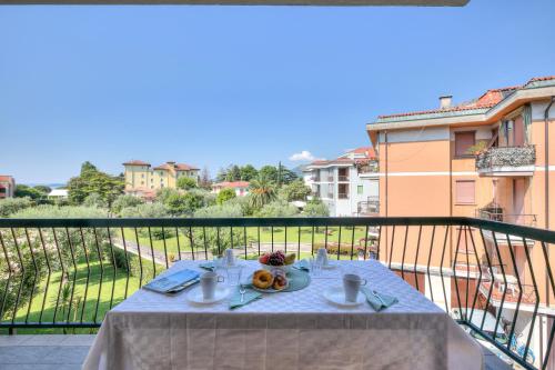  Casa Pepe -Private Terrace 100m near Lake - Happy Rentals in Toscolano-Maderno