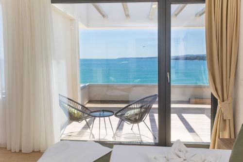 Olive Villas Beach Hotel - image 3