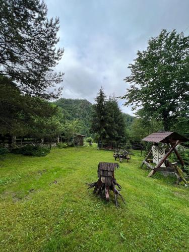 Kert, Cabana Valea Rea, Boga in Pádis