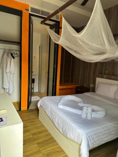 1 queen bed