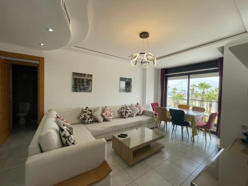 Instalaciones, Seafront High Standard Apartment in Martil