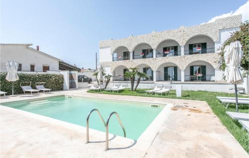Peldbaseins, Cozy Apartment In Cava D'aliga With Wifi in Cava D'Aliga