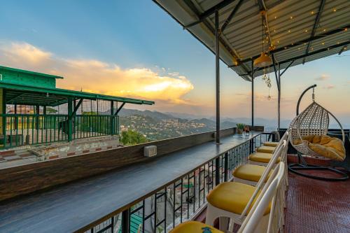 Kilátás, The Social Stays Mussoorie - formerly ArtBuzz in Charleville