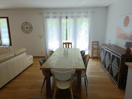 المرافق, La maison du bois, 10 minutes de l'A71, 10 minutes de Bourges in Plaimpied-Givaudins