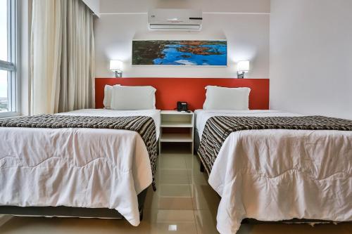 Ramada Hotel & Suites Campos Pelinca