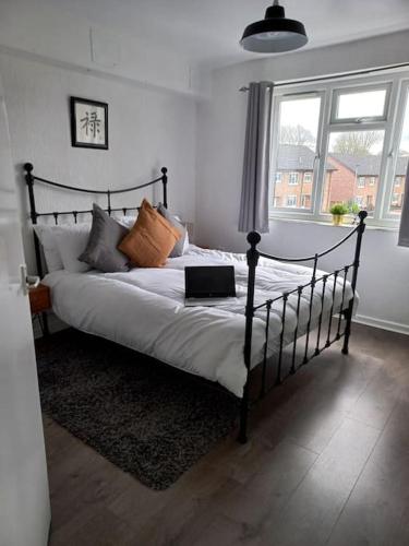 Toni's Hub - 2 bed City Centre Apartment