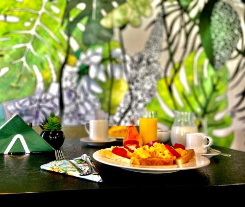 Ételek és italok, Hotel Central near Katona József Színház