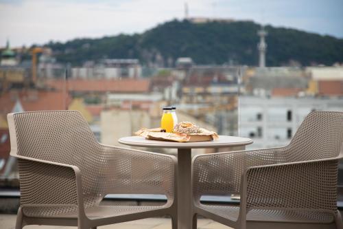 View, The Amberlyn Suite Hotel in Józsefváros