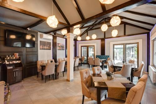 Restaurant, Hotel Roberto Slanic Prahova in Slanic