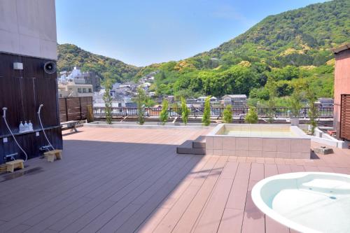 room detail thumbnail 2