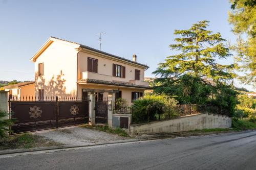  Luisa Country House - Relax tra le colline marchigiane in Civitanova Marche