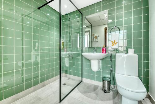 room detail thumbnail 2