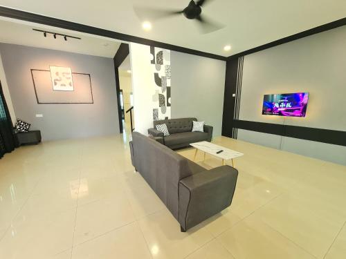 Air-home M1 Simpang near Aulong Econsave, 4BR, 10pax, Netflix