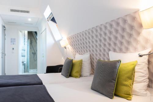 Hôtel Versailles Chantiers - image 2