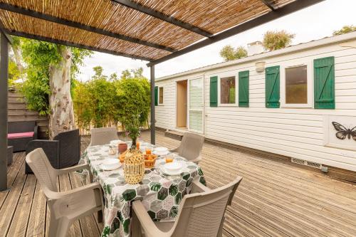 L’Eucalyptus, mobil-home avec extérieur spacieux à quelques mètres de la mer - 숙소 외관