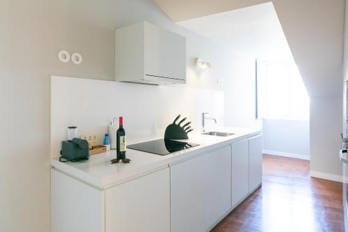 Lisbon Five Stars Apartments Combro 7 - image 14