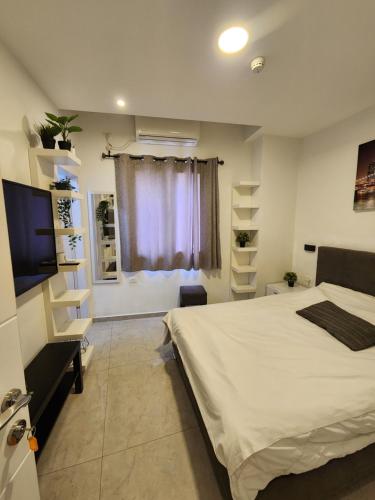 The Boutique – Jerusalem, CA