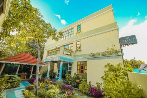 . UMET Stay, Fishing and Diving Hotel