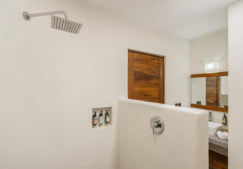470802328 Ciyé Hotel
