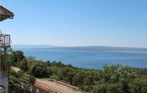 Cozy Apartment In Dramalj With House Sea View