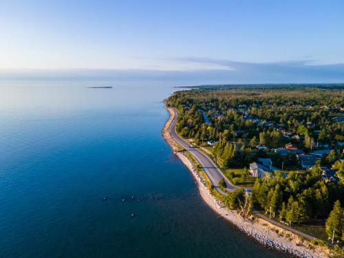 GLOBALSTAY New houses near Huron Lake