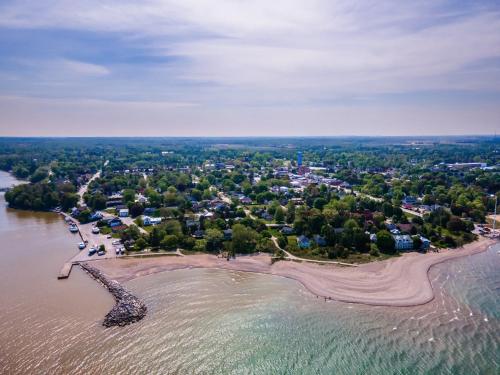 GLOBALSTAY New houses near Huron Lake