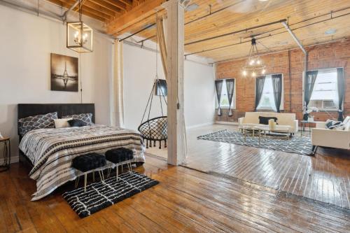 Queen G Investments apts in Detroit, USA