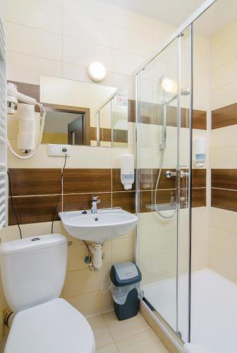 Shower, Hotel Max in Prague 14