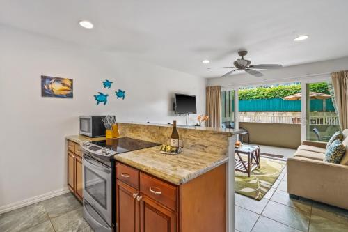 2Br Kauai Kailani Condo, Pool, walk to Ocean & Shops, AC KK117 in Kapaa