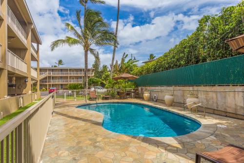 2Br Kauai Kailani Condo, Pool, walk to Ocean & Shops, AC KK117 in Kapaa