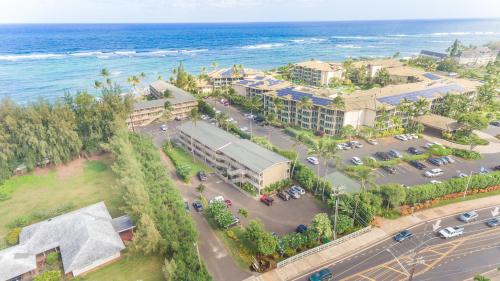 2Br Kauai Kailani Condo, Pool, walk to Ocean & Shops, AC KK117