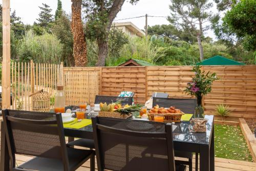 Le Palmier, mobil-home sans vis-à-vis idéalement situé entre mer et vignes - 숙소 외관