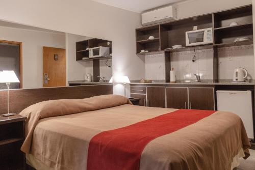 One-Bedroom Apartment image 6