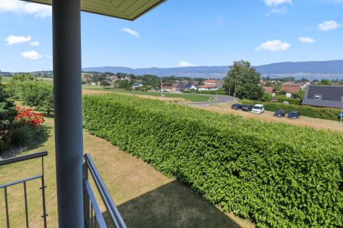 Magnifique villa avec piscine et vue sur le lac