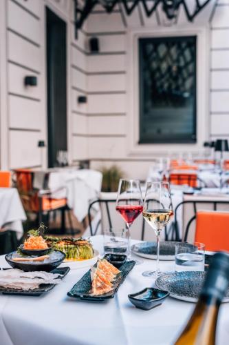 DO & CO Hotel München - image 14