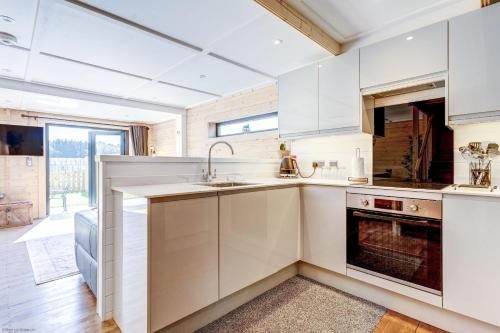 Exterior view, Bluebell Lodge in Crowmarsh Gifford