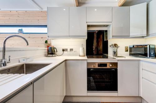 Exterior view, Bluebell Lodge in Crowmarsh Gifford