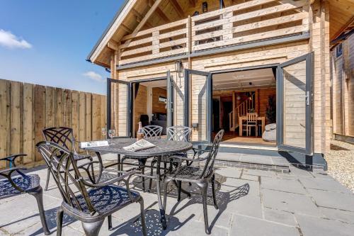 Exterior view, Bluebell Lodge in Crowmarsh Gifford